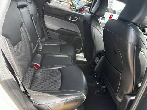 Certified 2024 Jeep Compass Latitude AWD/4WD image 13