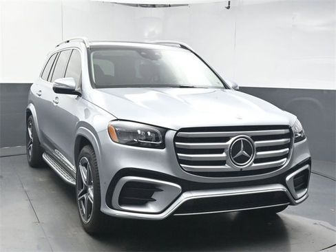 New 2026 Mercedes-Benz GLS 450 4MATIC image 2