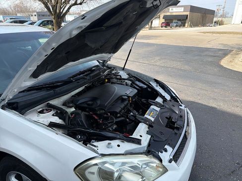 Used 2008 Chevrolet Impala LT w/ Luxury Edition Package image 31