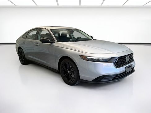 Used 2025 Honda Accord SE image 3