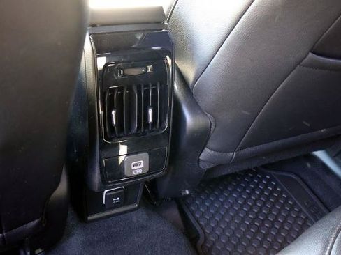 Used 2025 Jeep Compass Trailhawk w/ Trailer Tow Group AWD/4WD image 16