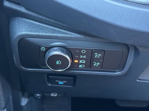 Used 2025 Ford Bronco Badlands image 32