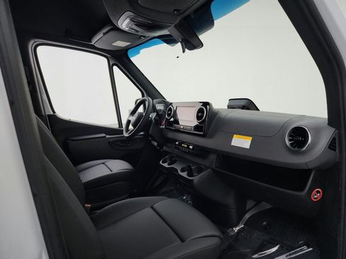 New 2026 Mercedes-Benz Sprinter 2500 image 15