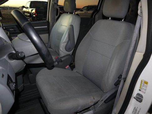 Used 2010 Dodge Grand Caravan SE w/ Climate Group image 4