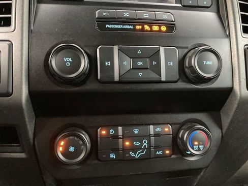 Used 2022 Ford F250 XL w/ Power Equipment Group image 28