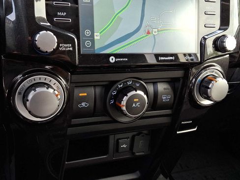 Used 2023 Toyota 4Runner TRD Off-Road Premium w/ Moonroof Package AWD/4WD image 17