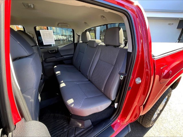 Used 2021 Toyota Tacoma SR AWD/4WD image 23