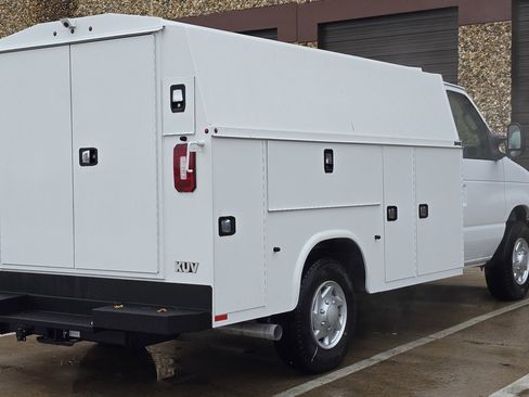 New 2025 Ford E-350 and Econoline 350 Super Duty w/ Power Equipment Group image 7