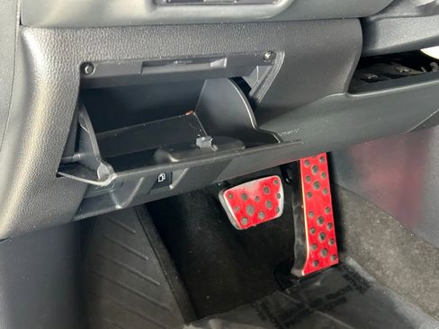 Used 2023 Toyota Highlander L image 47