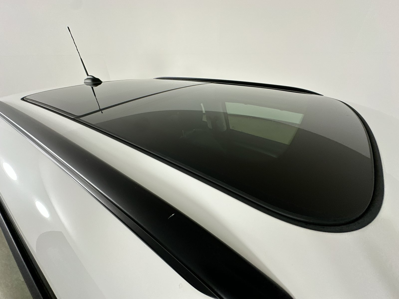 Certified 2023 MINI Cooper 2-Door Hardtop FWD image 11