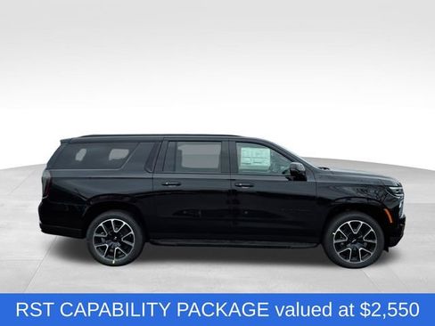 New 2026 Chevrolet Suburban RST w/ RST Capability Package AWD/4WD image 2