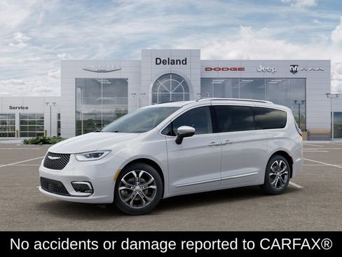 New 2026 Chrysler Pacifica Pinnacle image 2