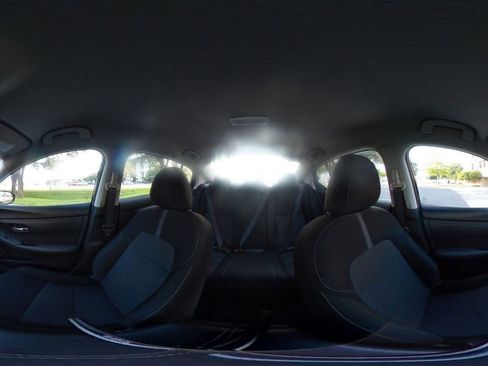 Used 2025 Nissan Sentra SV FWD image 37