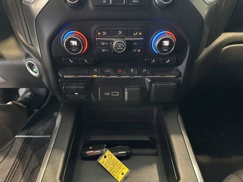 Used 2019 Chevrolet Silverado 1500 RST image 12