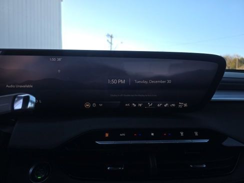 Certified 2025 Buick Enclave Preferred image 16