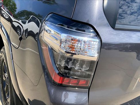 Used 2023 Toyota 4Runner SR5 AWD/4WD image 27