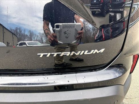 Used 2020 Ford Edge Titanium w/ Cargo Accessory Package FWD image 8