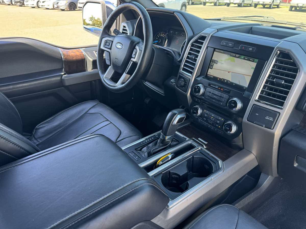 Used 2015 Ford F150 Platinum w/ Equipment Group 701A Luxury AWD/4WD image 16