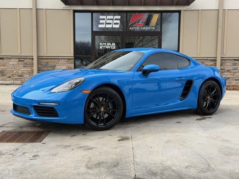 Used 2025 Porsche 718 Cayman w/ Sport Chrono Package image 1
