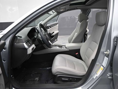 Used 2019 Honda Accord Touring image 15