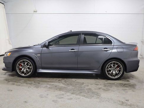 Used 2011 Mitsubishi Lancer Evolution MR image 2