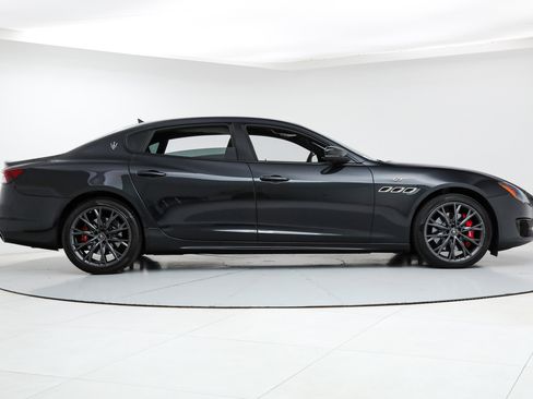 Certified 2022 Maserati Quattroporte GT RWD image 6