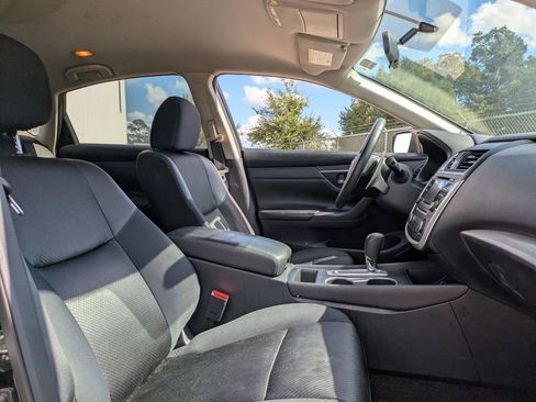 Used 2016 Nissan Altima 2.5 SR w/ LED Appearance Package image 30