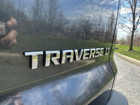 Used 2011 Chevrolet Traverse LT w/ Personal Connectivity Package image 6