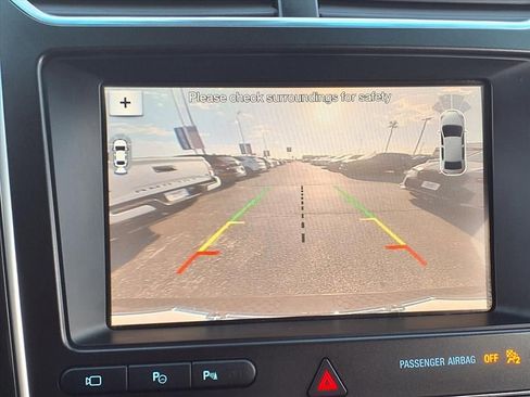 Used 2017 Ford Explorer Platinum image 5