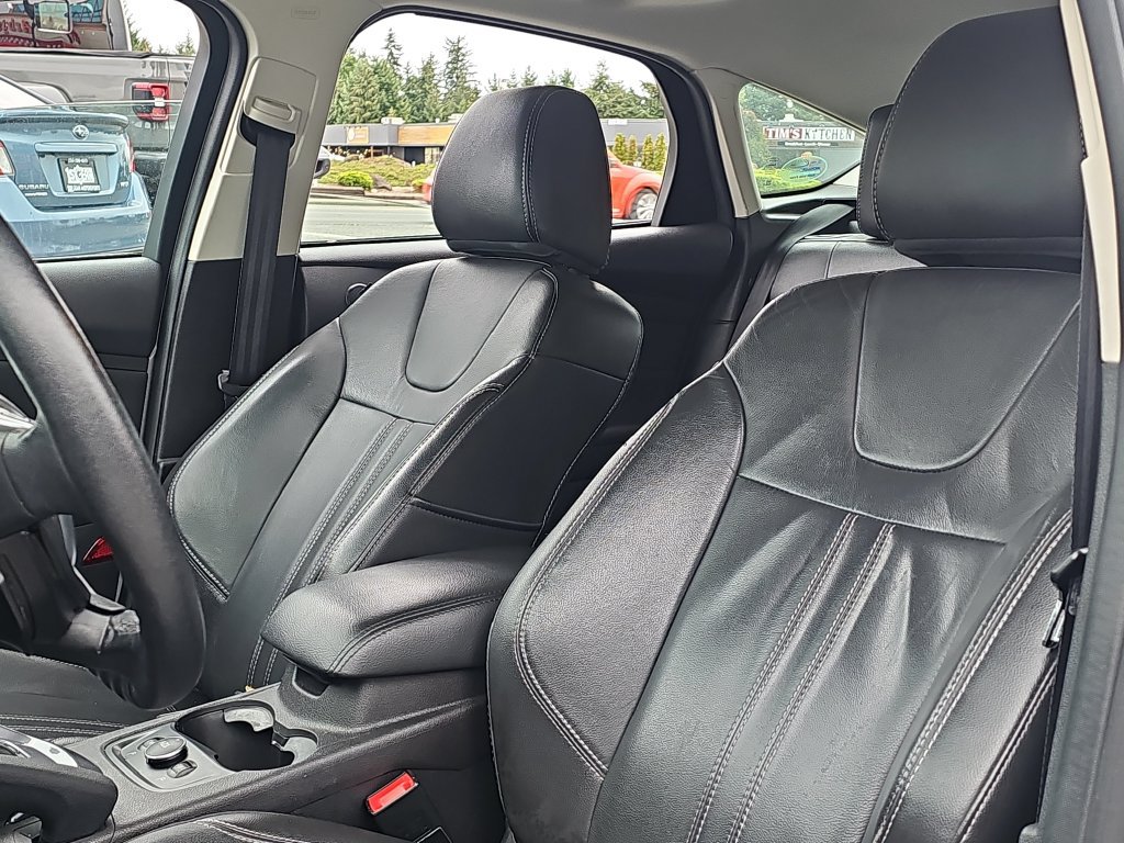 Used 2014 Ford Focus Titanium FWD image 22