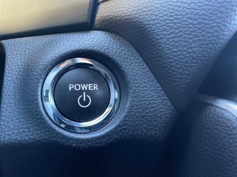 Used 2024 Toyota RAV4 SE image 16