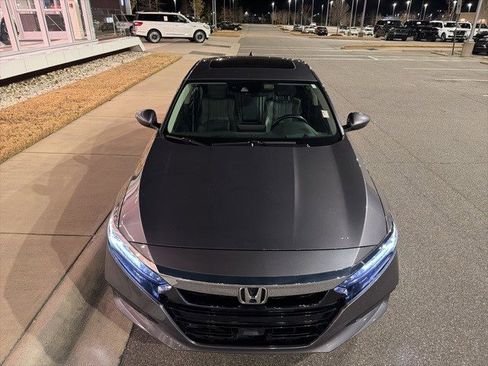 Used 2018 Honda Accord Touring image 23