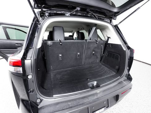 Used 2022 Nissan Pathfinder S FWD image 15