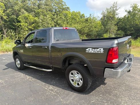 Used 2018 RAM 2500 Tradesman w/ Chrome Appearance Group AWD/4WD image 6