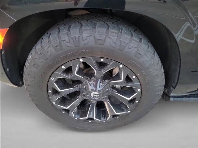 Used 2021 GMC Yukon AT4 w/ AT4 Premium Plus Package AWD/4WD image 9