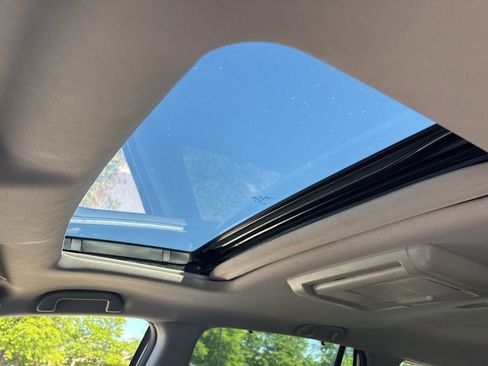 Used 2018 Honda Pilot Touring image 14