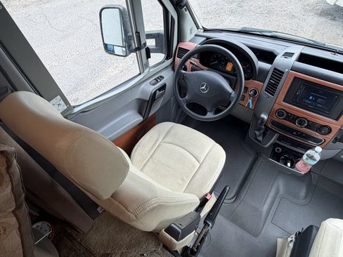 Used 2013 Mercedes-Benz Sprinter 3500 image 13