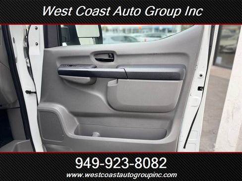 Used 2016 Nissan NV 2500 SV image 11