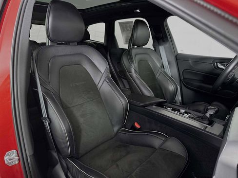 Used 2019 Volvo XC60 T5 R-Design w/ Protection Package Premier image 28