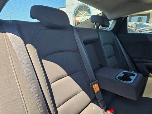 Used 2018 Chevrolet Malibu LT FWD image 14