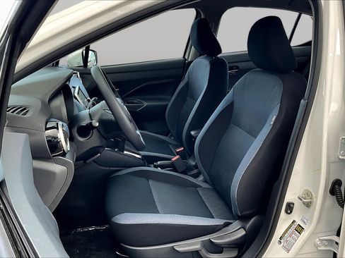 New 2025 Nissan Versa SV w/ Trunk Package FWD image 15