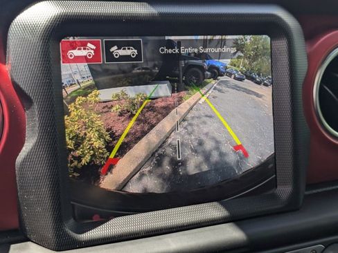 Used 2021 Jeep Wrangler Unlimited Rubicon image 12