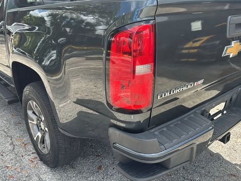 Used 2017 Chevrolet Colorado LT w/ LT Convenience Package image 38