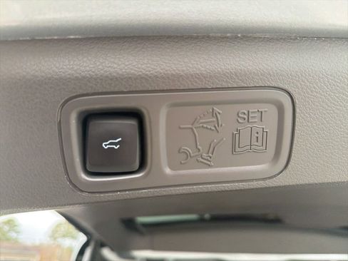 Used 2020 Ford Expedition Limited image 38