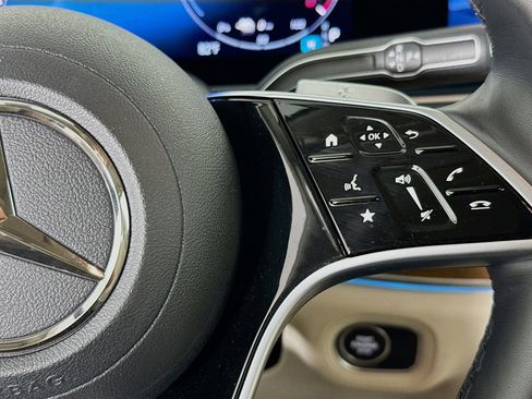 Used 2025 Mercedes-Benz GLE 450e 4MATIC image 14