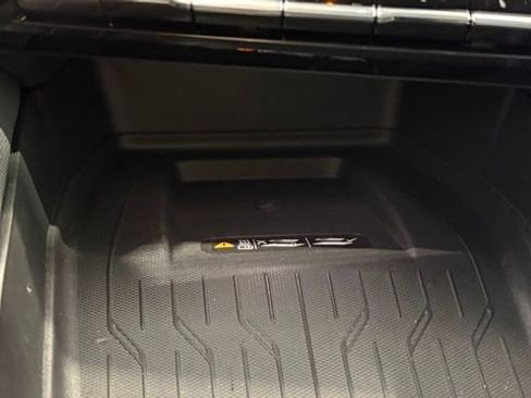 New 2026 Chevrolet Equinox EV LT image 32