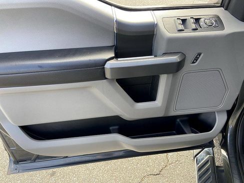 Used 2020 Ford F150 XLT w/ Equipment Group 302A Luxury image 9