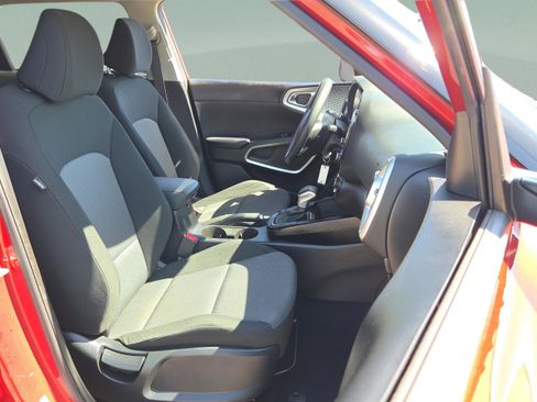 Used 2022 Kia Soul LX w/ Technology Package image 19