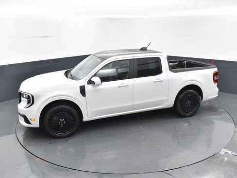 New 2025 Ford Maverick Lobo image 27