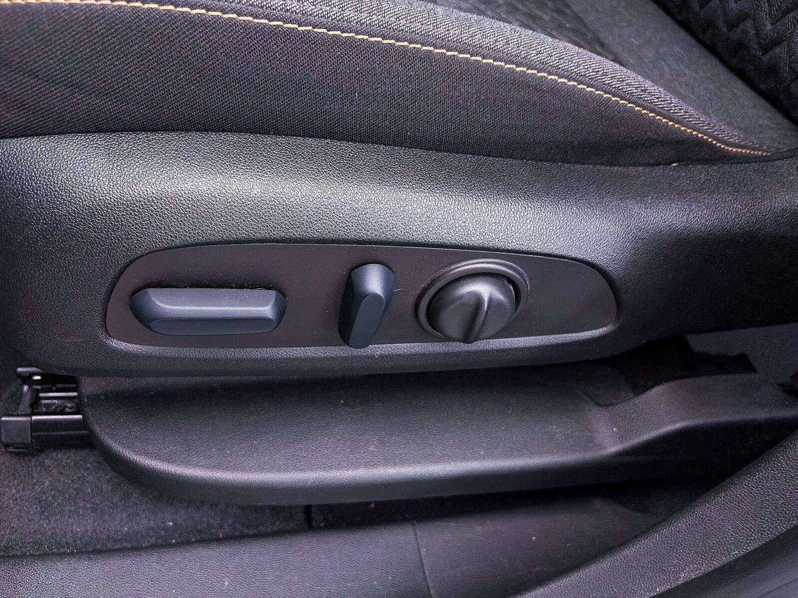 Used 2022 Chevrolet Equinox LT FWD image 18